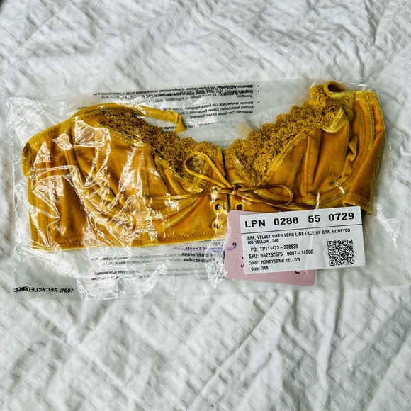Savage X Fenty Honeycomb Yellow Velvet Vixen Lace-Up Bra - Picture 7 of 8